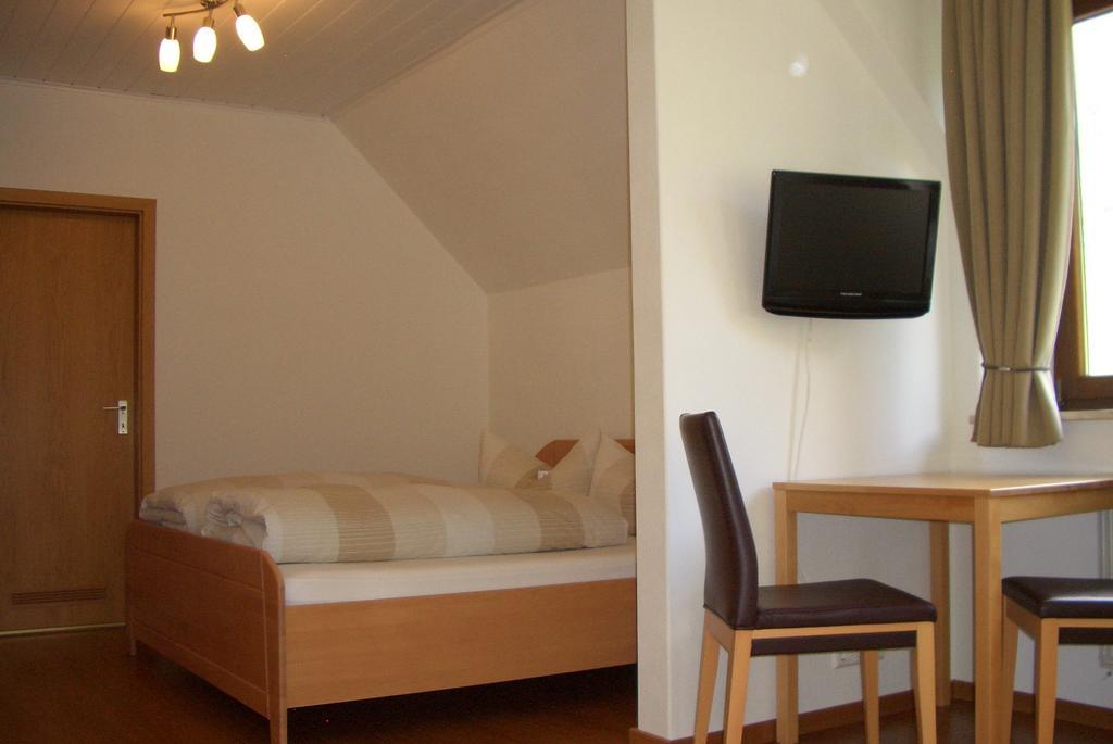 Gaestehaus Weberskirch Ernst Cameră foto
